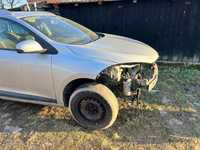 Dezmembrez Renault Megane 3  break an 2011 motor 1,5 dci argintiu