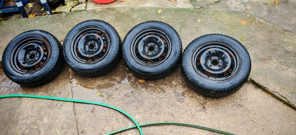 Vând 4 jante tabla R14  4x100 cu anvelope Falken