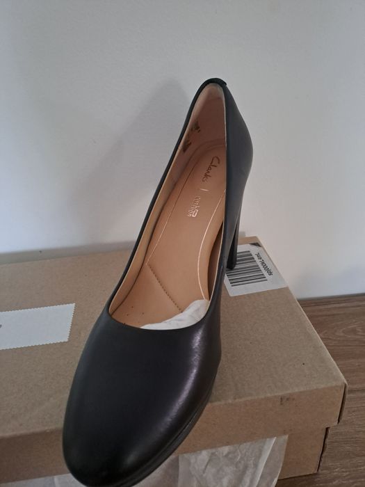 Pantofi Clarks negri piele39