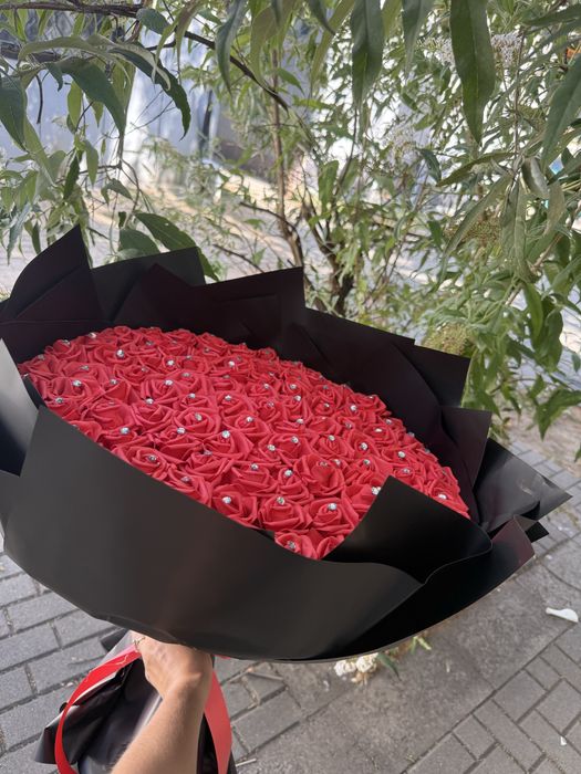Букет от 101 рози /Огромен букет 101 рози
