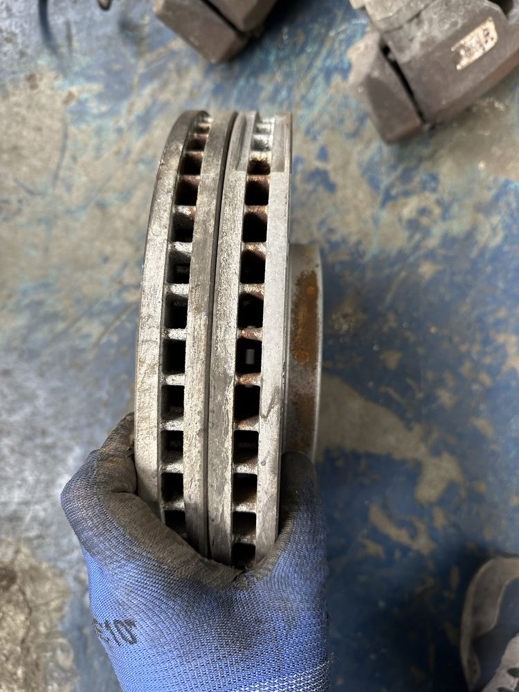 Discuri frana etrier fata spate audi a6 4g c7 2.0tdi cgl