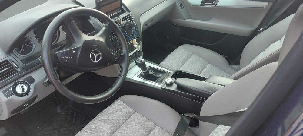 Vand Mercedes C-Class 200 an 2009, motor 2,2l diesel