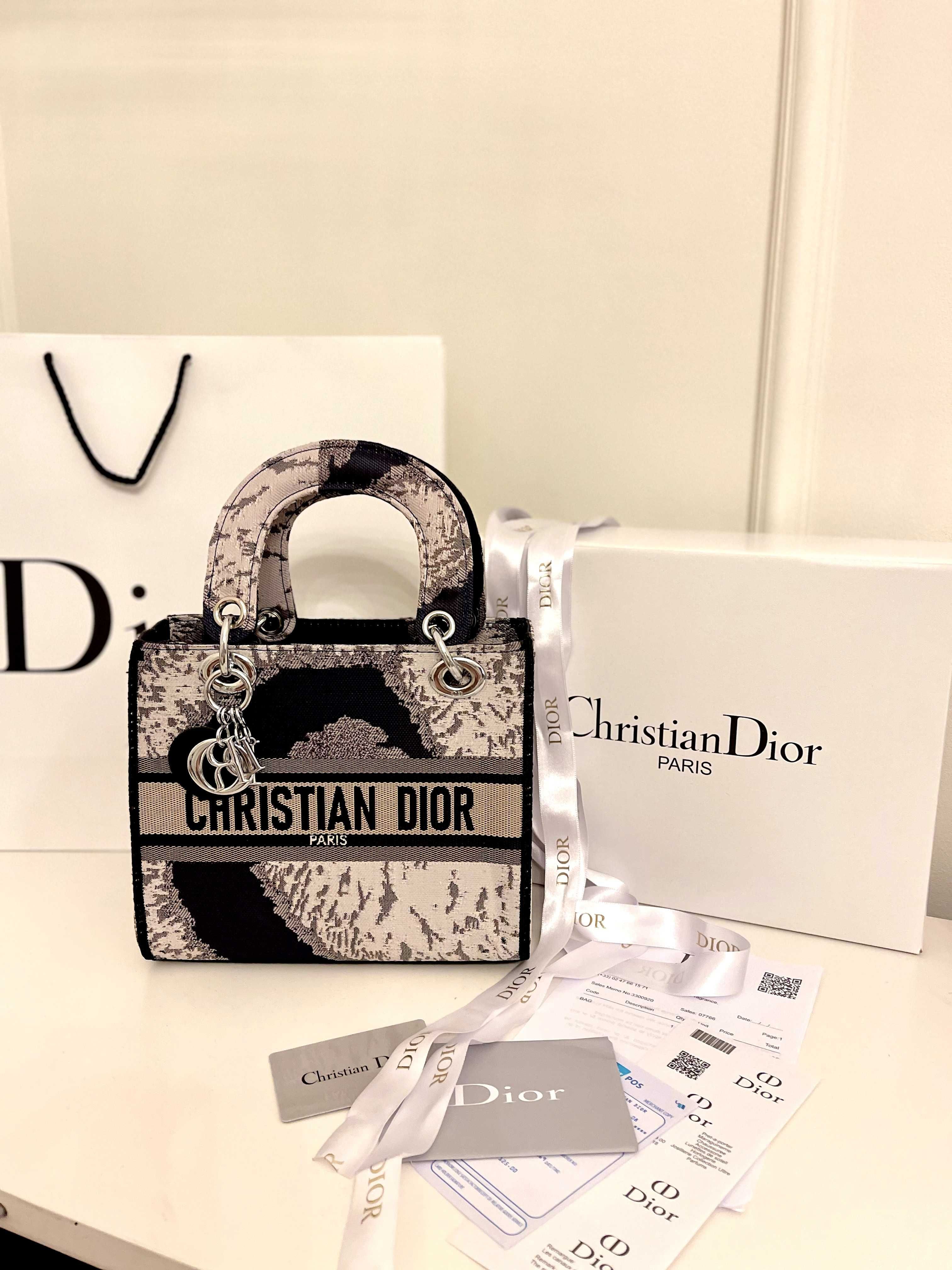 Poșetă/Geantă Christian Dior MEDIUM LADY D-LITE BAG