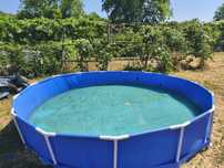 Vând piscina summer waves