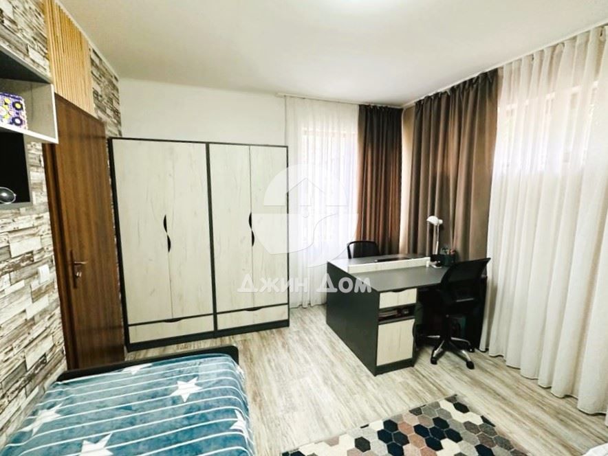 Продава се Тристаен апартамент в Свети Влас - 131 кв.м за 1031 €/кв.м - Снимка #9