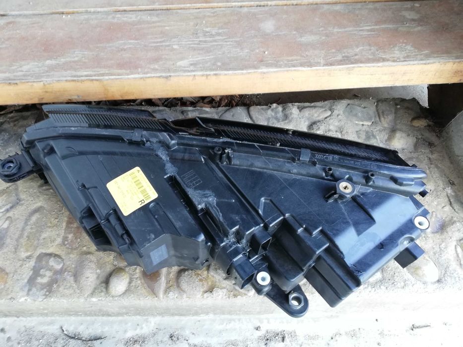 Фар Шкода Октавиа десен LED/Фар Skoda Octavia FULL LED