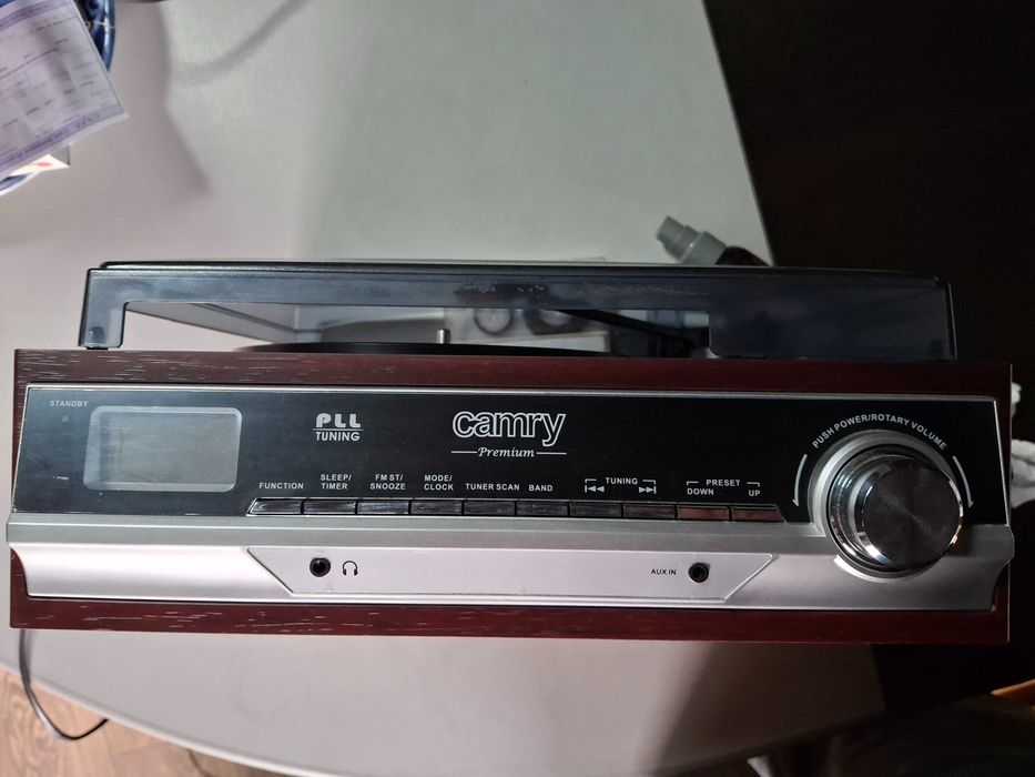 Pick-Up Camry Premium, FM, LCD, AUX in, Stereo, Maro