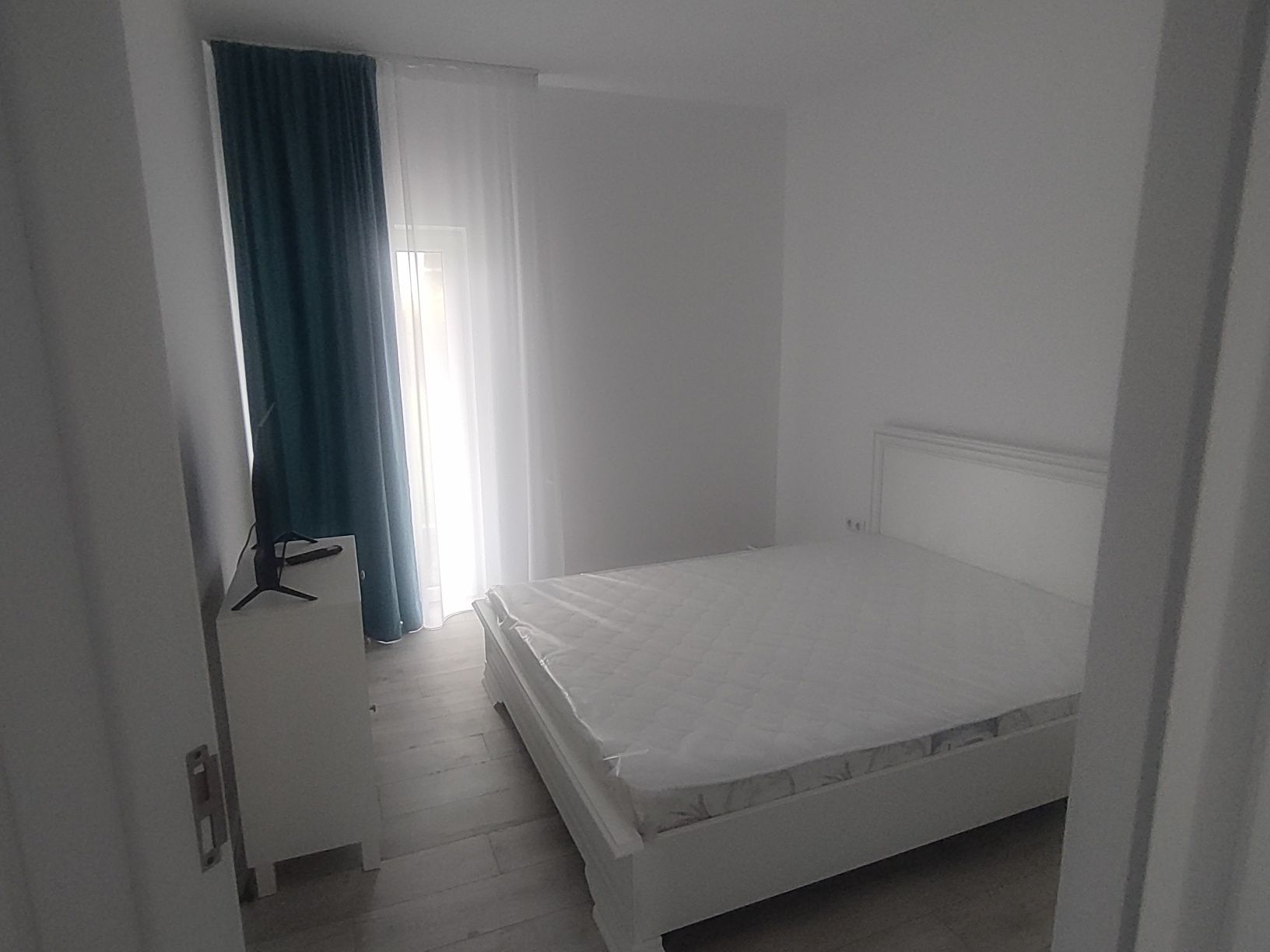 Vând apartamente,zona Uzina de apă!