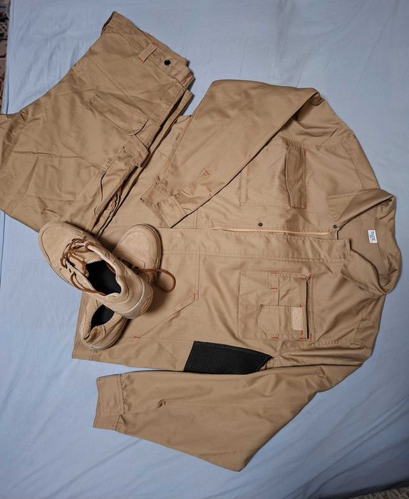 Продаётся спец одежда