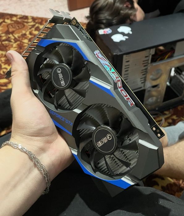 Продам видеокарту Gtx 1050ti 4gb