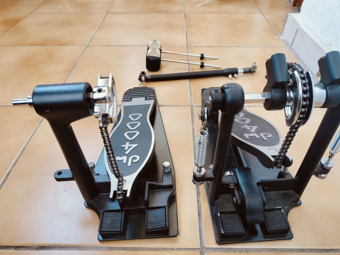 Vand pedala dubla dw 4002 pentru toba