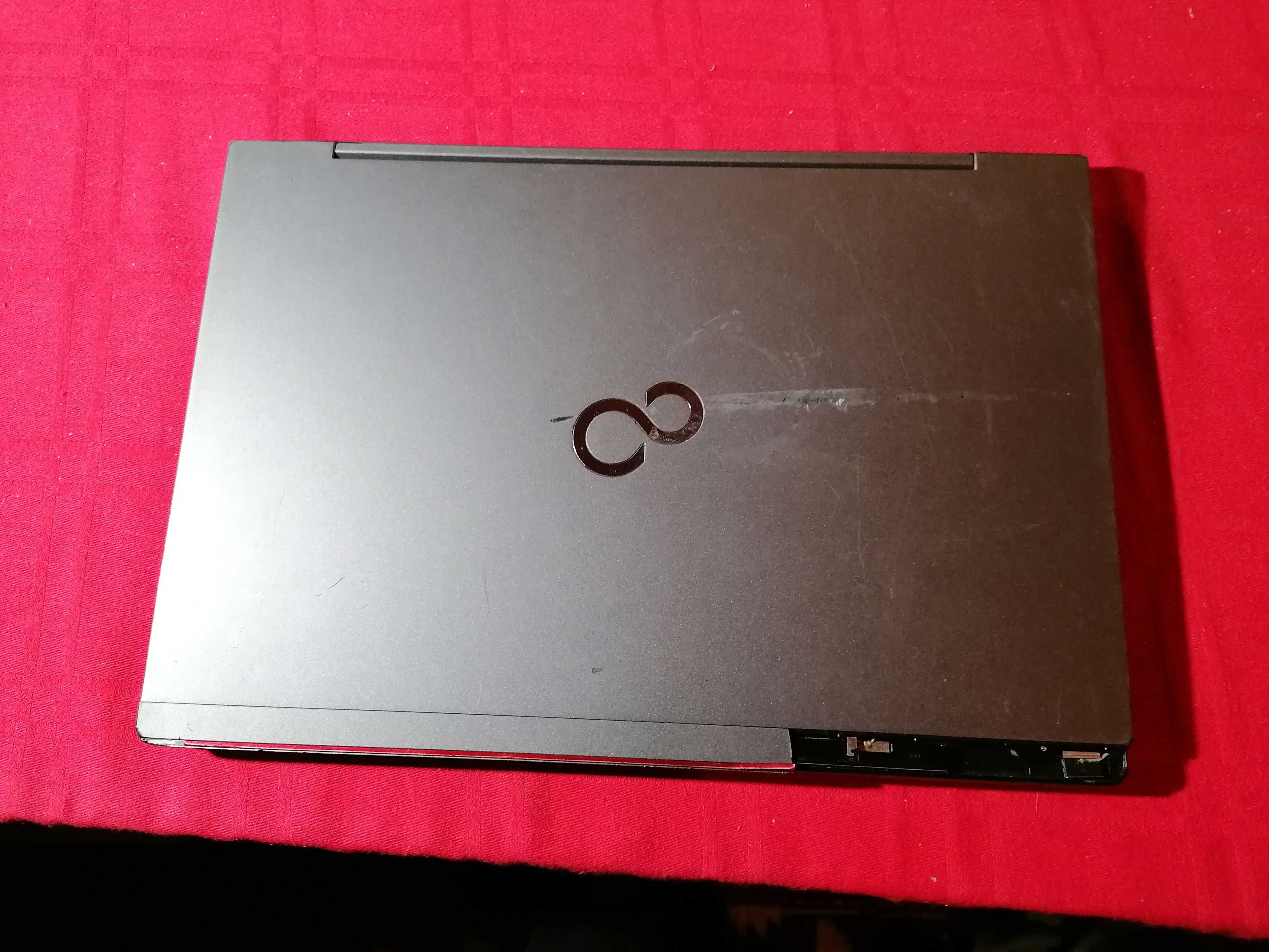 Laptop Fujitsu Lifebook U745 14 inch  Intel i5 -5200U