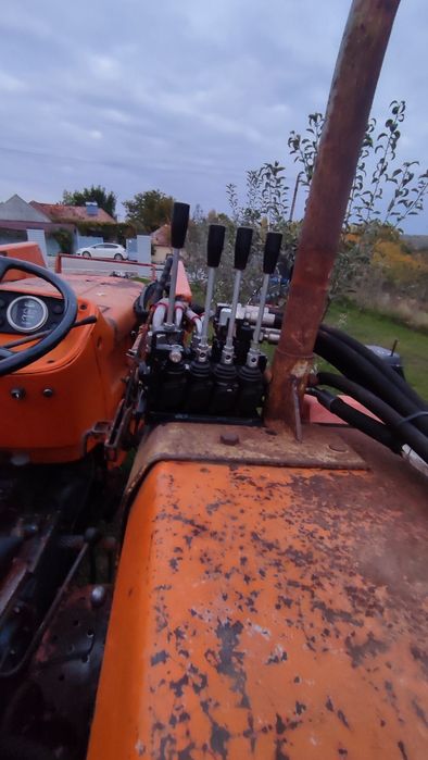 Încărcător frontal stoll fiat utb