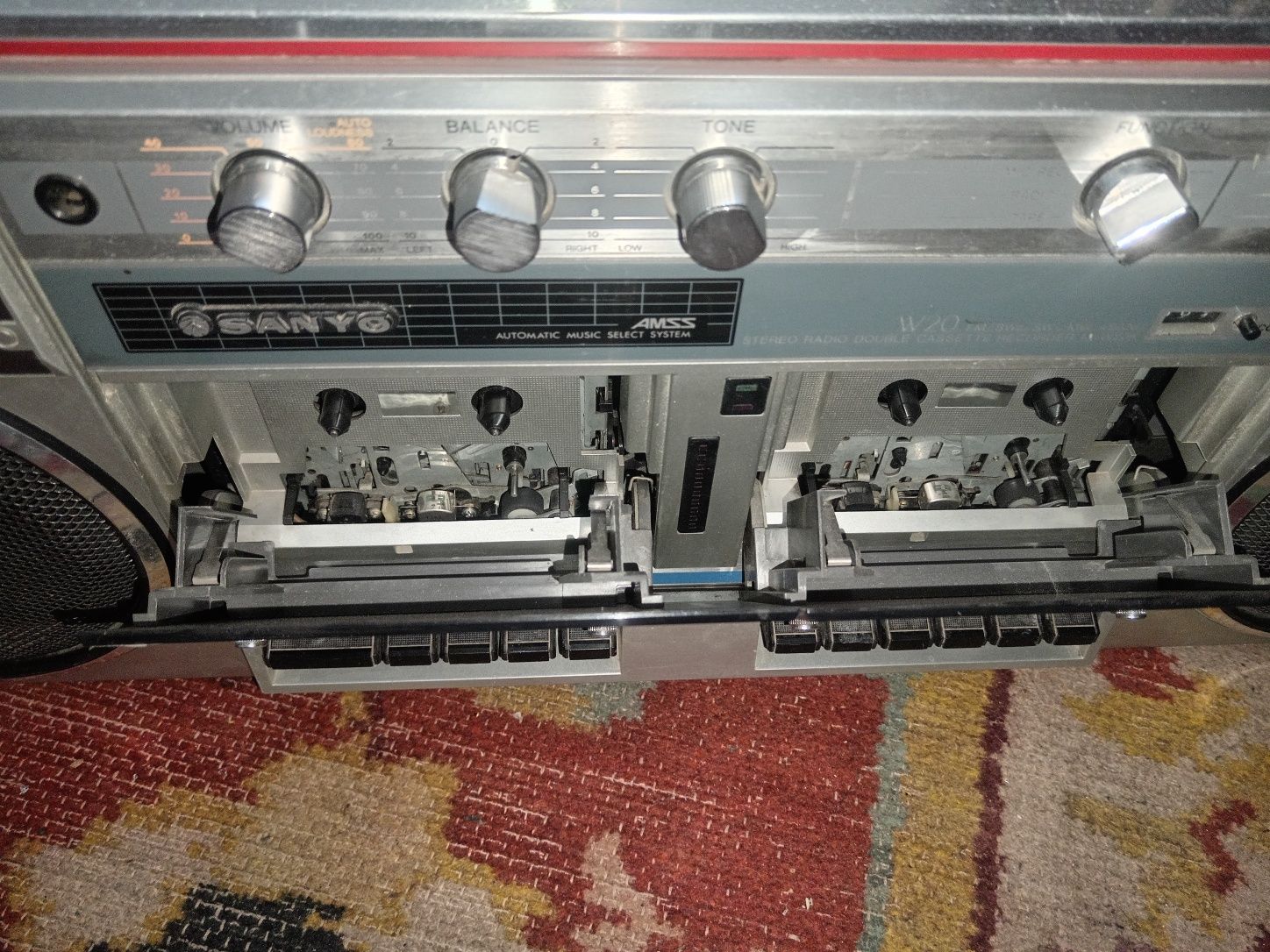 Магнитола    Sanyo