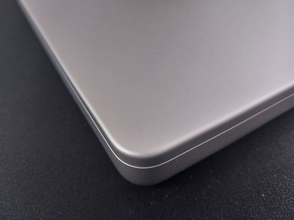 Macbook pro 16 16/1024 m1 pro