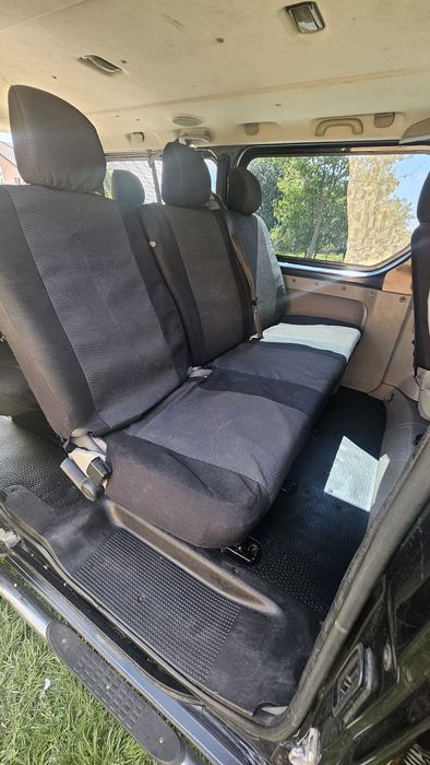 Renault trafic 2.0 90 cp 9 locuri