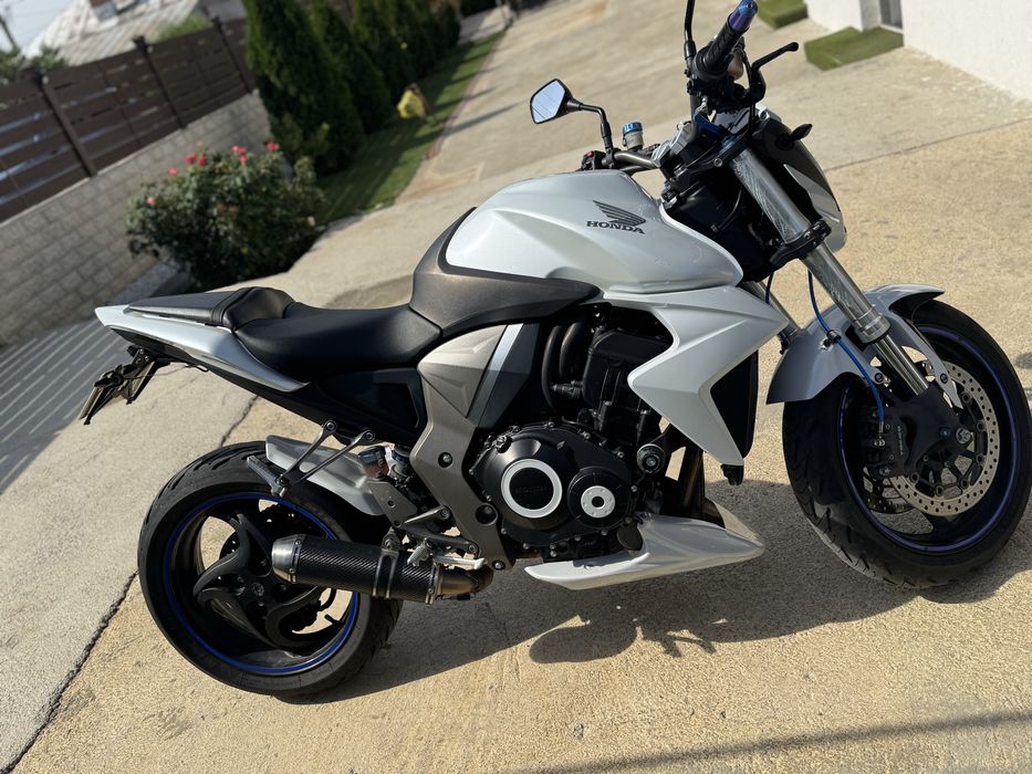 HONDA CB1000R cu numar de serie stantat pe ghidon