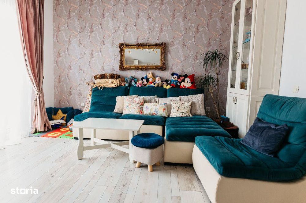 Vanzare - Apartament 3 camere, decomandat, etaj 3 tip mansarda, mobila