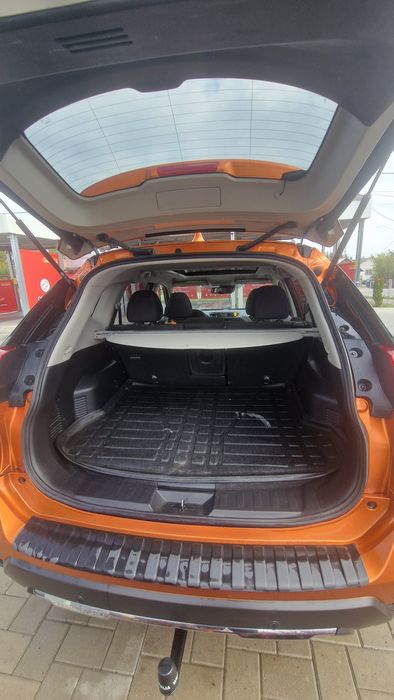 Nissan X - Trail
