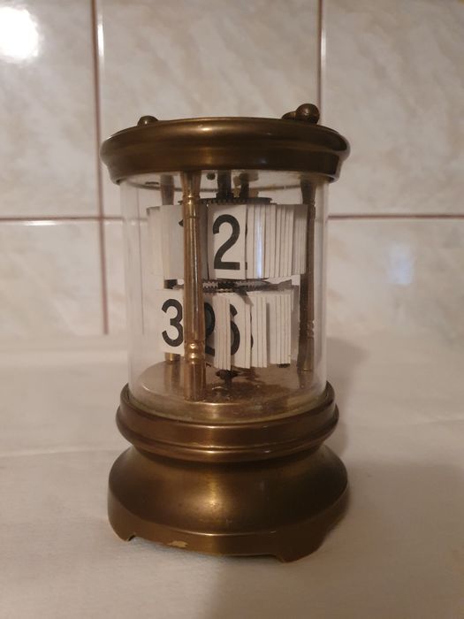 Ceas de Birou tip Calendar