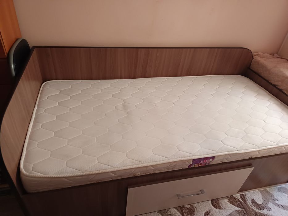 2 paturi de o persoană