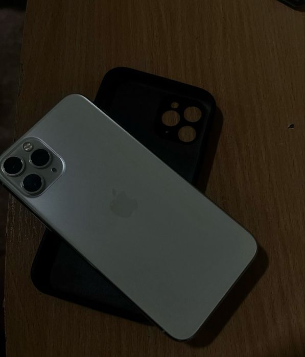 Продам или обменяю айфон 11 про