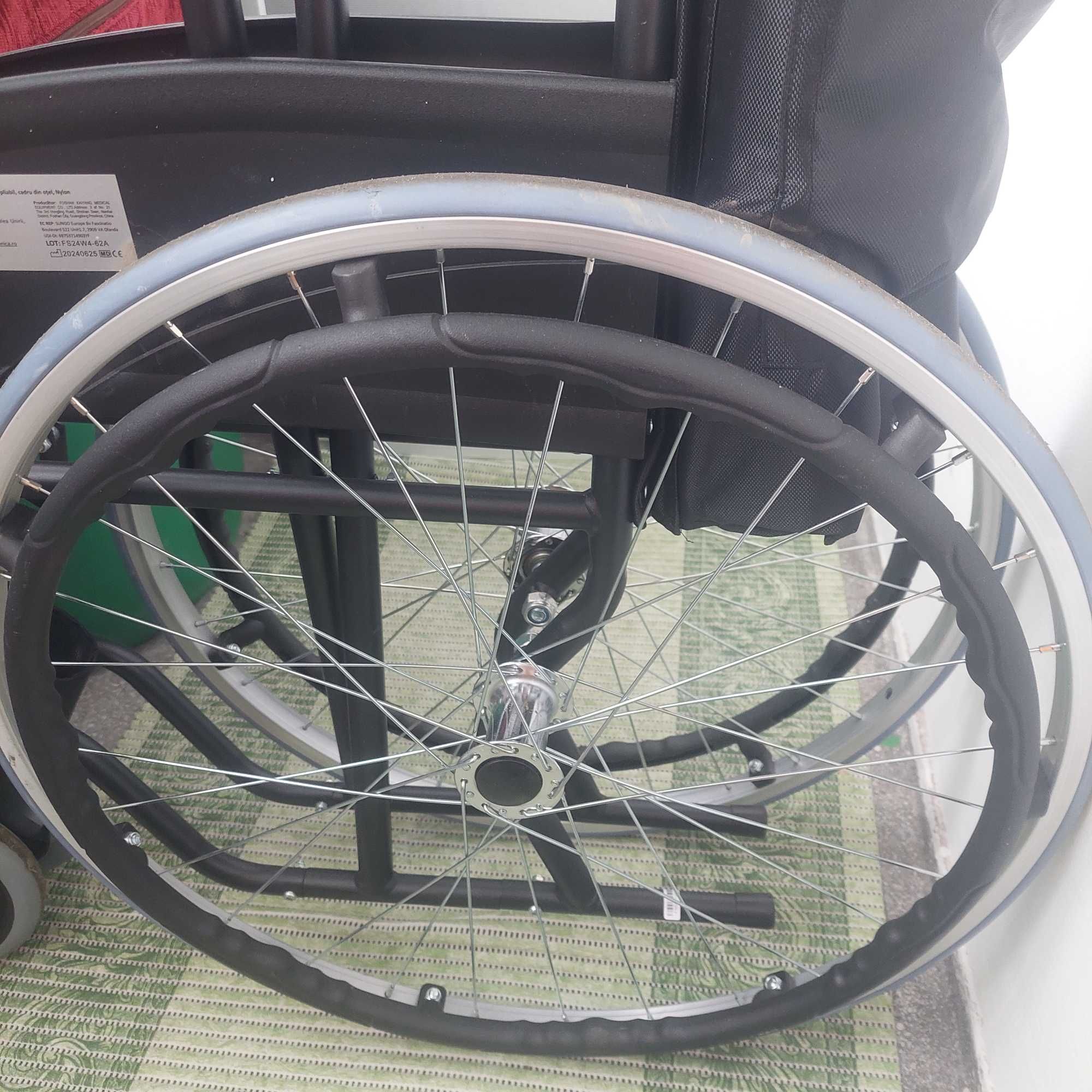 Fotoliu rulant pentru persoane cu handicap