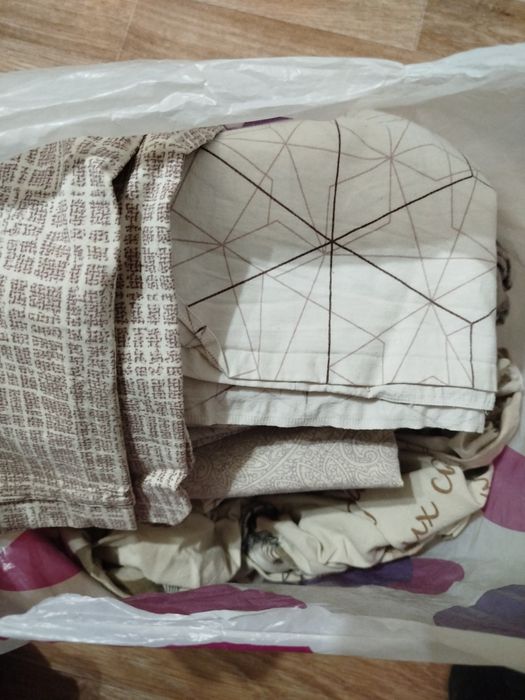 Отдам постельное бельё, Б/у. В нормальном состоянии. Всё целое.