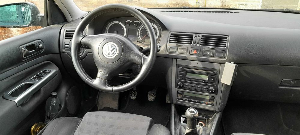 VW Golf 1.9 TDi * 05.2006 * Masina Intretinuta * Proprietar de 3 ani