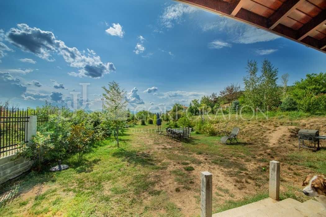 Продава се Къща в с. Лесичово, Област Пазарджик - 143 кв.м за 2091 €/кв.м - Снимка #2