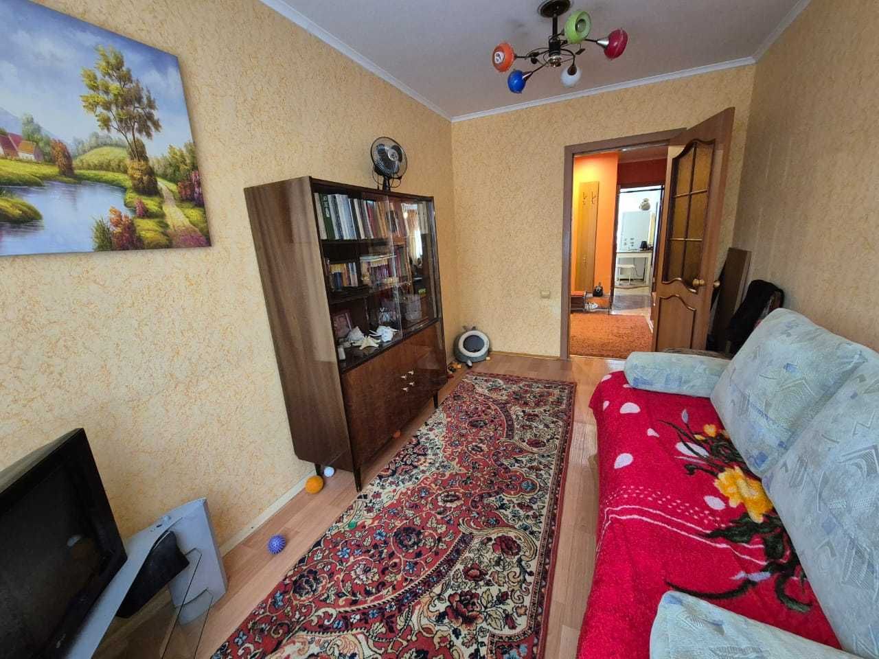 Продам 3 комнатную квартиру в центре