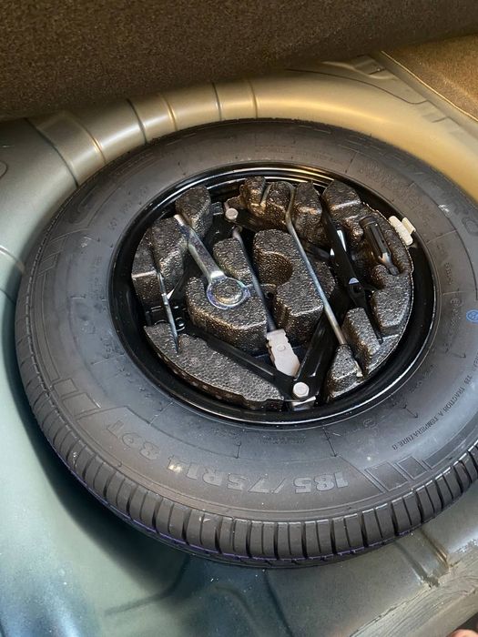 Kobilt sotiladi idiyal