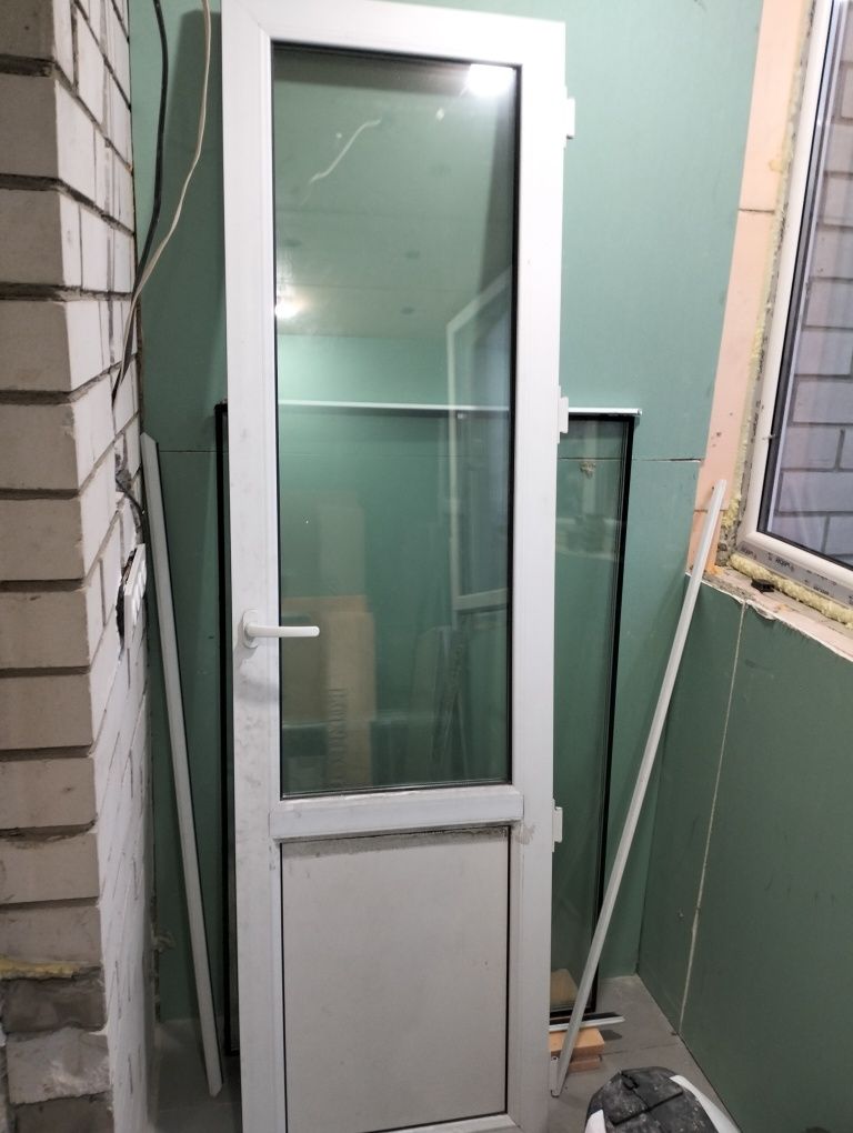 Продам пластиковую раму