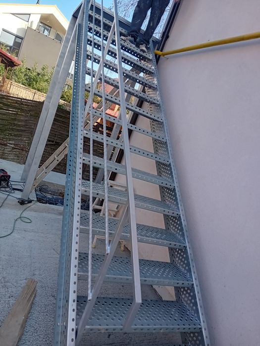 Scara metalica zincata 4mm grosime