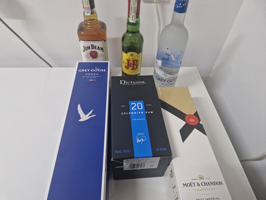 Set de 6 sticle la superpret