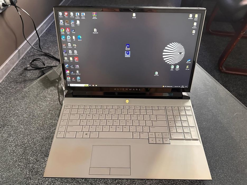 Игровой ноутбук Alienware Area 51m, 17.3" FHD 144hz, i9-9900K, RTX2080
