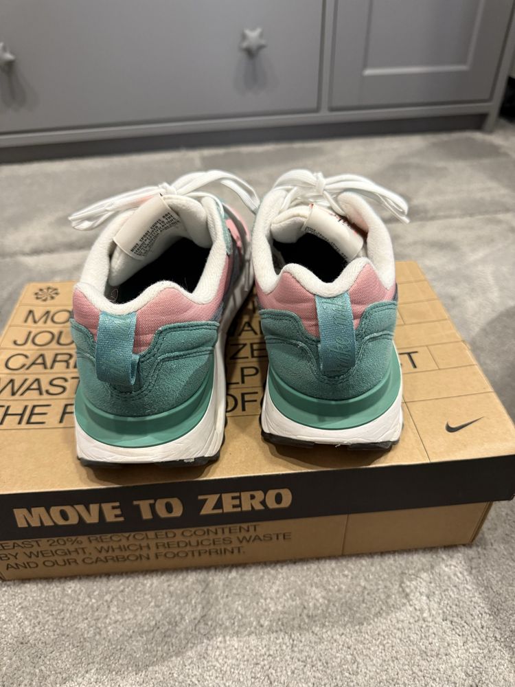 Маратонки Nike air max dawn два цвята
