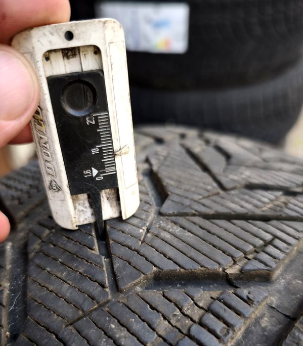 225 40 19 Зимни гуми