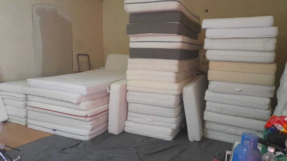 Vănd saltele de 90cm x 200cm,la 299 ron/buc,la Oradea