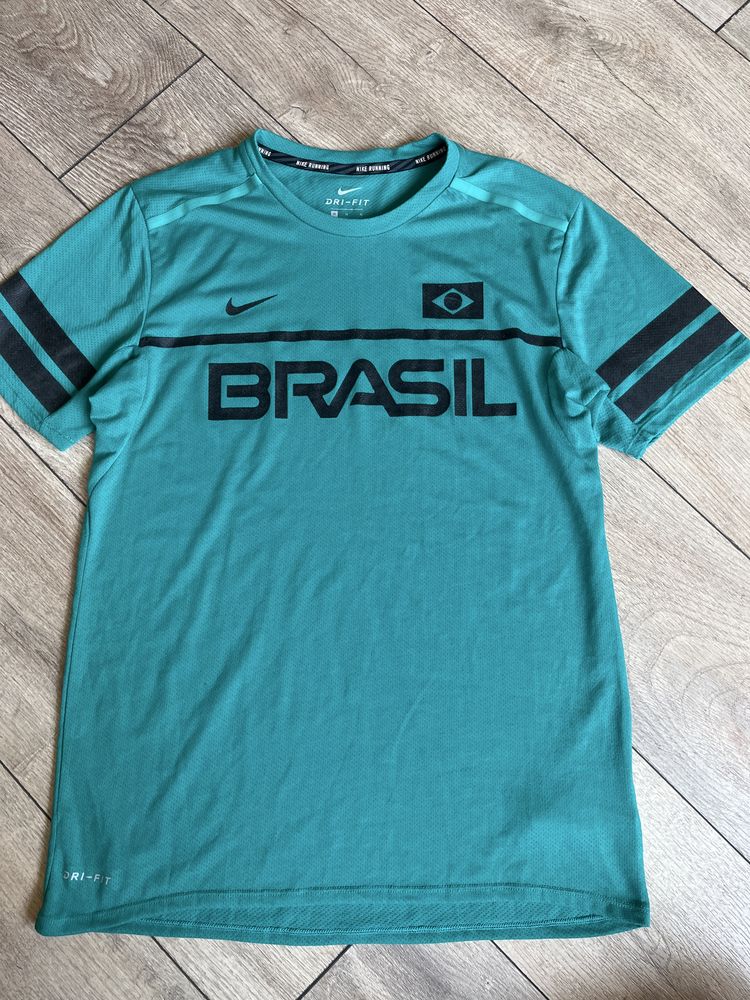 NIKE Dri-Fit Running - BRASIL / Бразилия - размер М / Оригинал