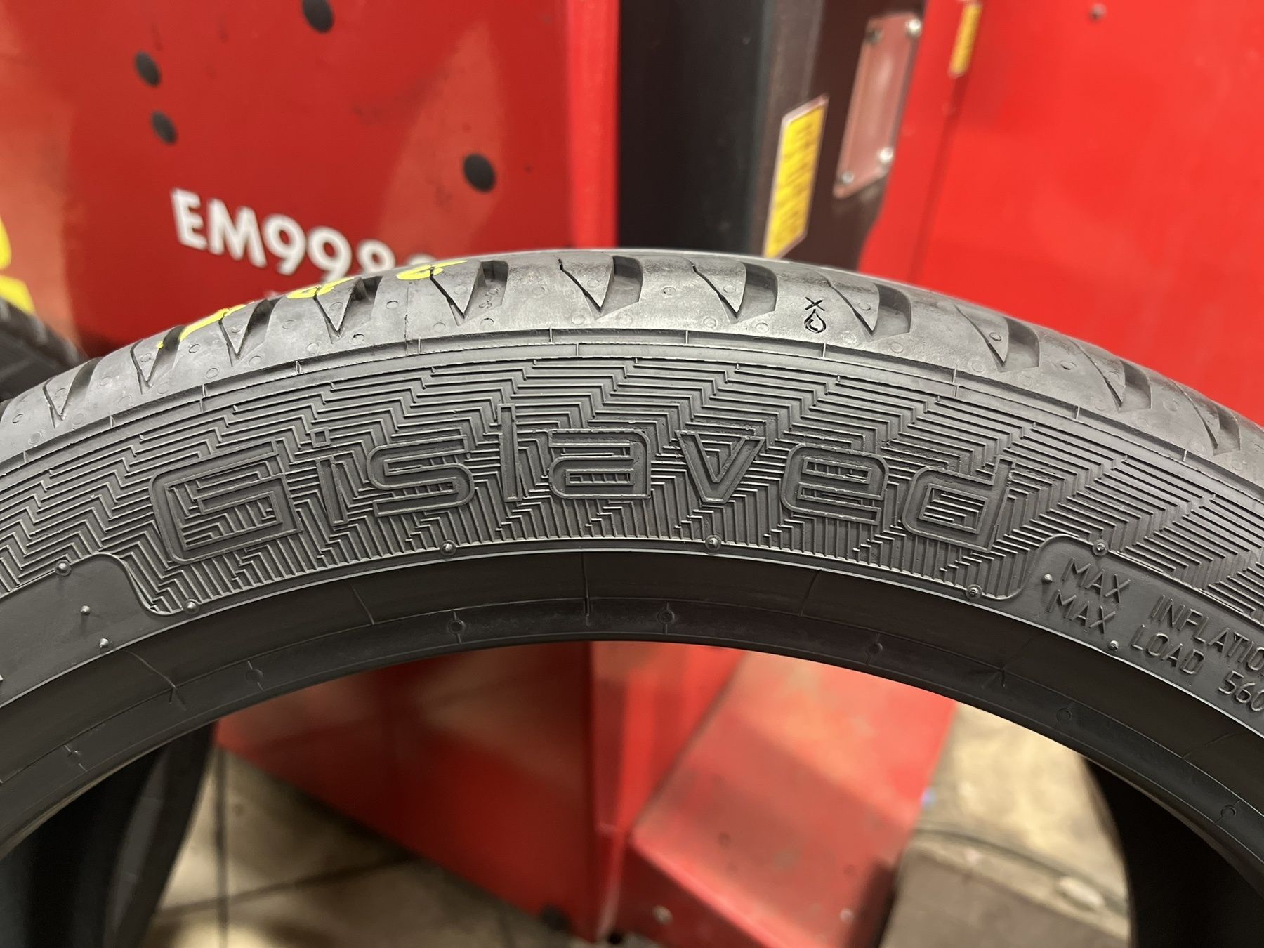 Летни гуми 205/45 R17 Gislaved