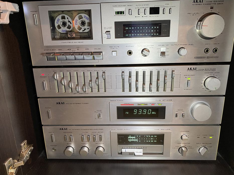 Linie Akai radio casetofon egalizator amplificator