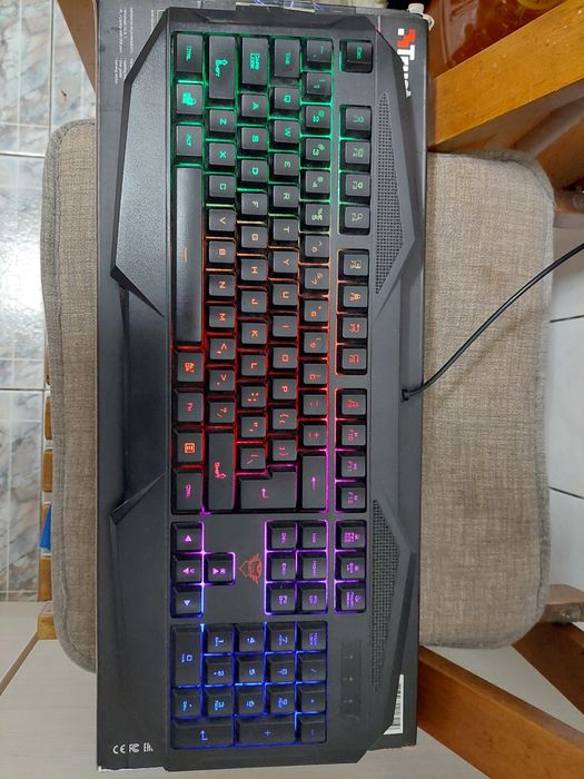 Tastatura Gaming Trust Avonn GXT 830