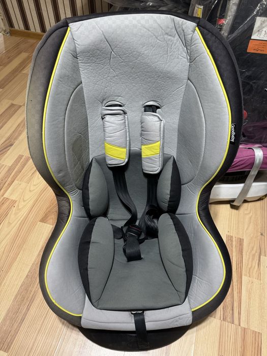 Автокресло с рождения до 5 лет, до 25 кг, есть сидячее и лежачее
