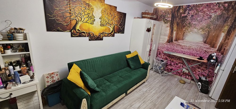 Canapea verde elegantă – stare excelentă, 220 cm lungime