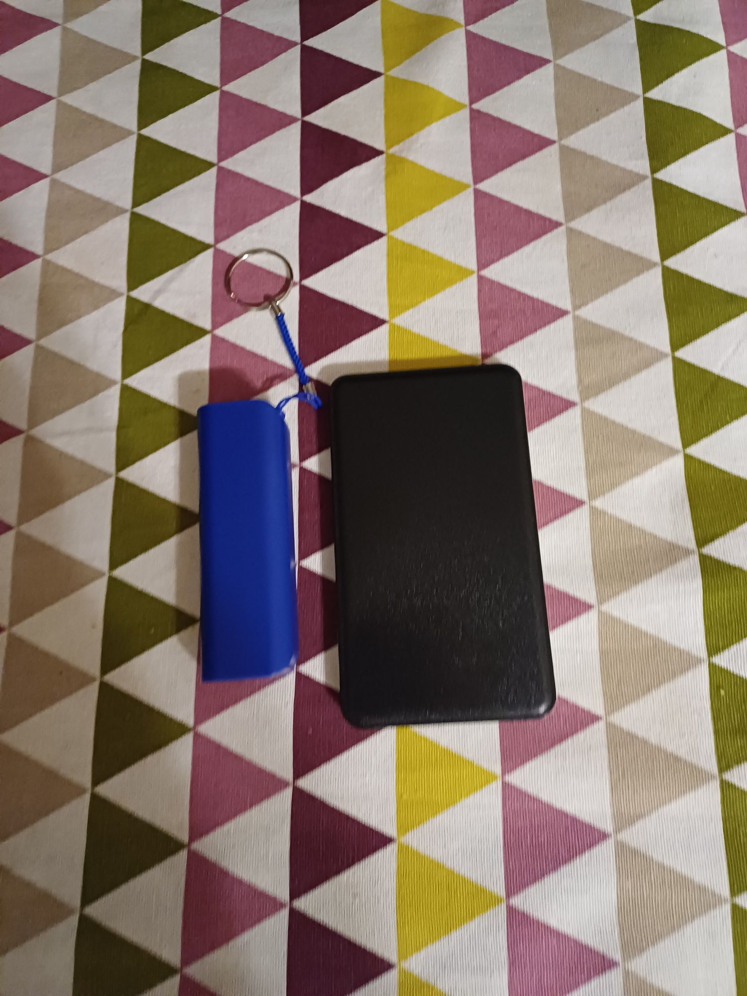 Два броя Power bank