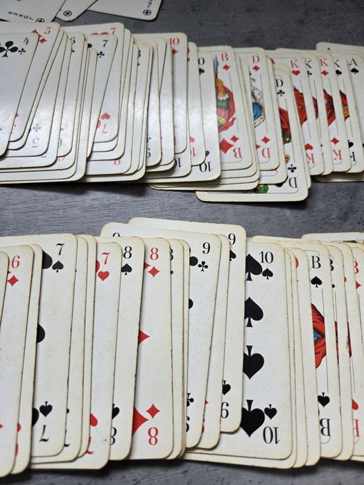 Стари карти за игра f.x. schmid 2 тестета по 52 карти и 3 жокера