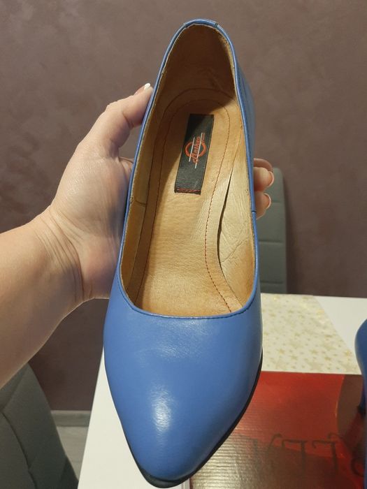 Vand pantofi stiletto piele,marimea 36