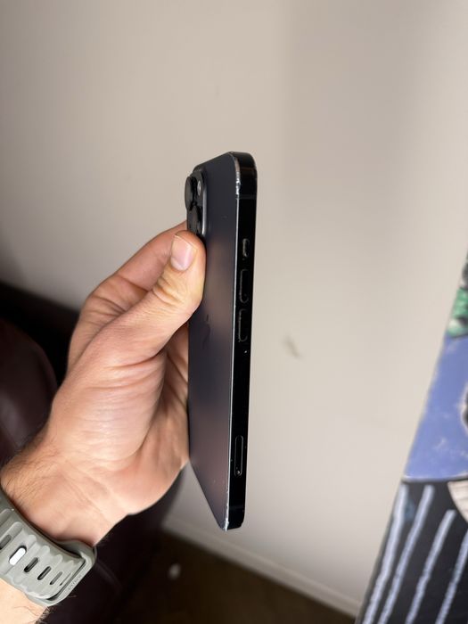 iPhone 15 128gb отключен