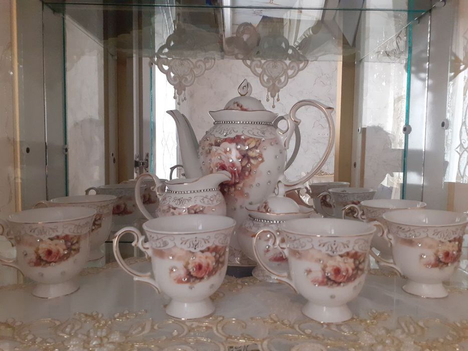 Сервиз наборла сотилади 2 та камплекит бор